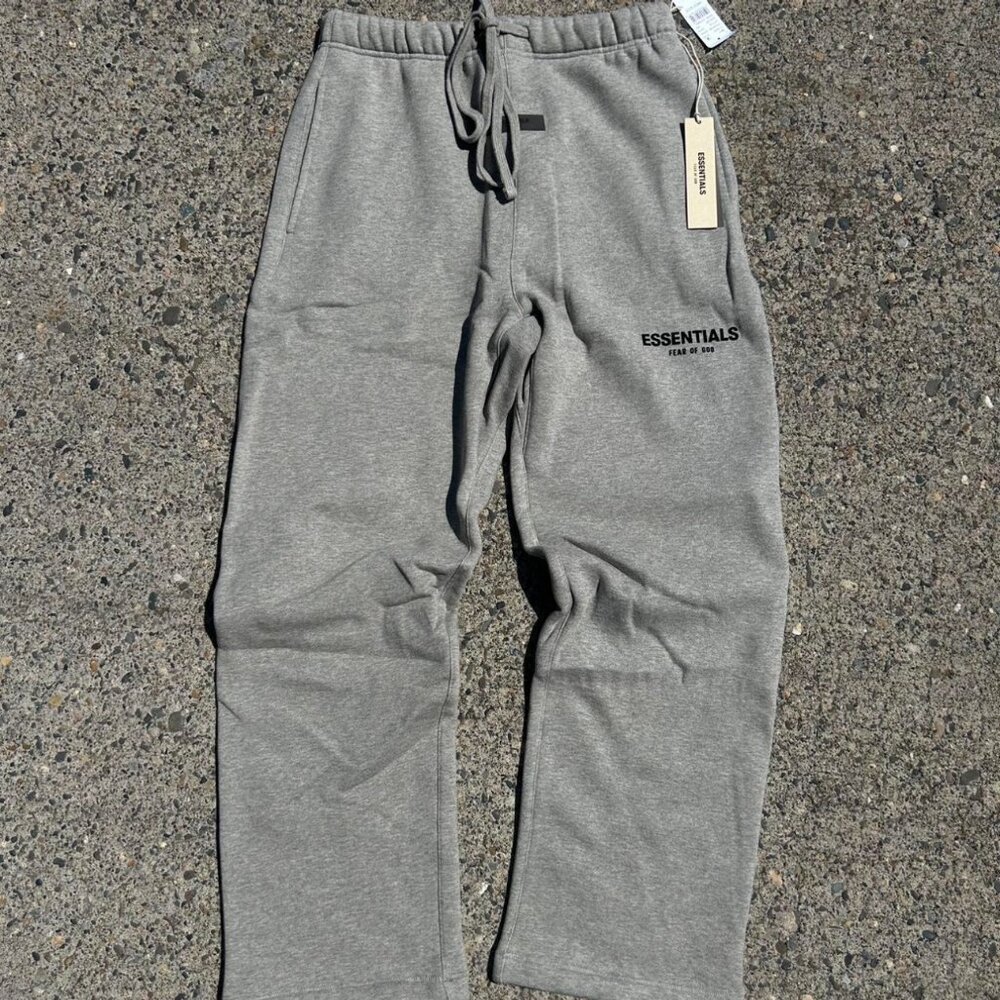 Fear Of God Essentials Dark Oatmeal Relaxed Sweatpants SS22 Size XL Brand New